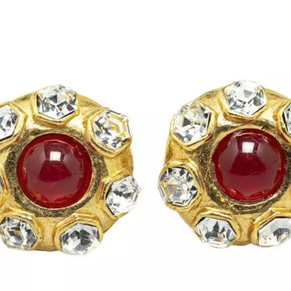 CHANEL Red Gripoix Rhinestone Round Clip-On Earrings Gold Tone Auth - Picture 10 of 12